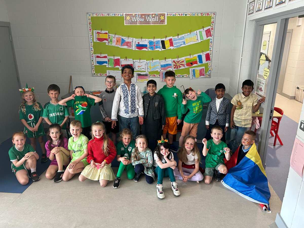 St.Conleth's Infants (@scinfantschool) on Twitter photo Room 26 had a great week celebrating Blue Flag week and International Day today!🇪🇺🌍
<a href="/BlueStarProg/">Blue Star Programme</a> Room 26 had a great week celebrating Blue Flag week and International Day today!🇪🇺🌍
<a href="/BlueStarProg/">Blue Star Programme</a>