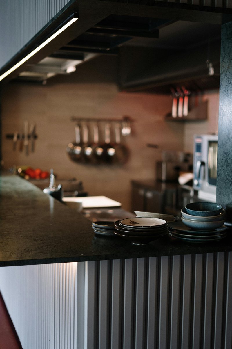 ekitchencorner's tweet image. We don’t make mistakes in the kitchen—just &apos;creative recipes’ that mysteriously disappear before anyone can taste them. 📷
ekitchencorner.com
#eKitchenCorner #KitchenFails #MasterChefInMyHead #CookingComedy #HomeChefLife #SpatulaWizard #EpicMealTime #TasteTestSurvivor