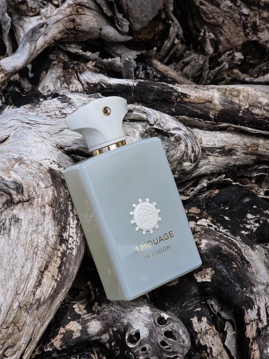 <a href="/AmouageOfficial/">AMOUAGE</a> 
#رابطة_عشاق_العطور 
احدث عطر من امواج Decision بتوقيع العطار المبدع Quentin Bisch  العطر صيفي جميل كان رفيقي في الرحله العطر فواح وياب لي اطراءات جميله العطر يستحق التجربه