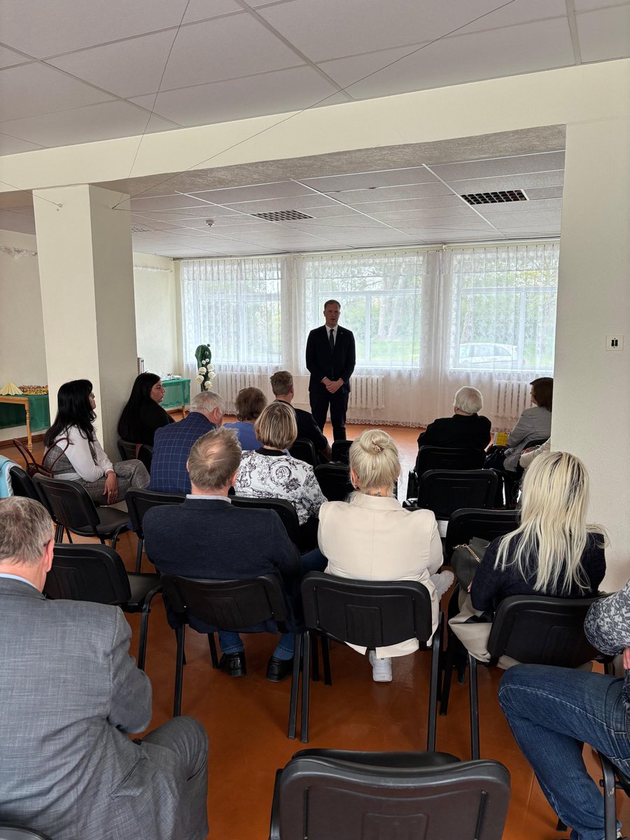 Rucavā tikšanās ar vietējo kopienu - iedzīvotājiem un uzņēmējiem. Diskutējām par to, kā veicināt ekonomisko aktivitāti reğionā, kā veiksmīgāk izmantot vietējo potenciālu, īpaši ğeogrāfisko novietojumu.