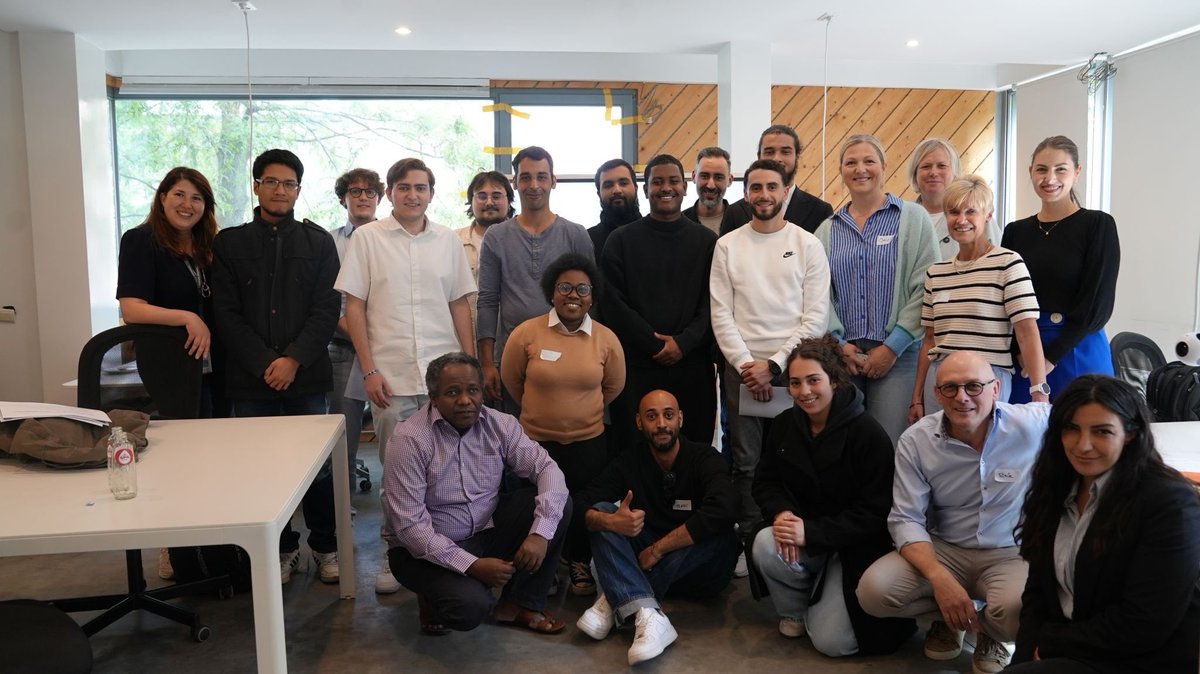 molengeek's tweet image. Cette semaine, nous avons eu le plaisir d’accueillir @eliacorporate pour un workshop enrichissant avec nos étudiants en fin de formation. 🦾

Au programme : conseils concrets sur la valorisation d’un CV, mise en pratique à travers des exercices interactifs, et réflexion autour de…