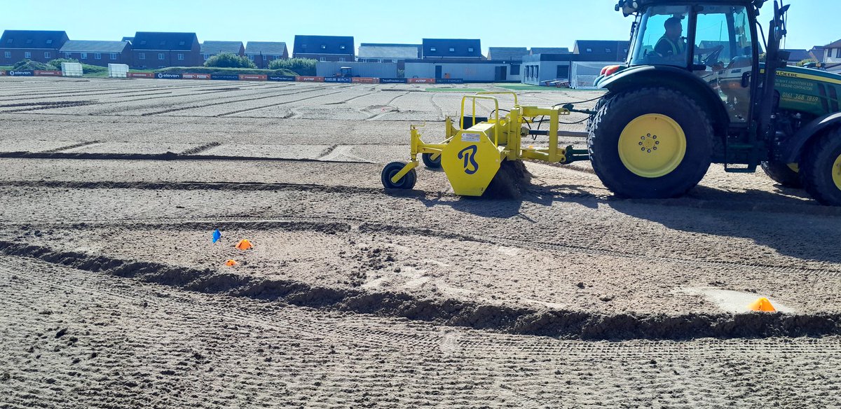 Some great investment by the club at Squires Gate this summer.
New irrigation system in pitch 2 and the sports science area. 

Usual renos nearly complete, 400T of sand being worked into the profile, seed in the ground by Tuesday 🌱🌱