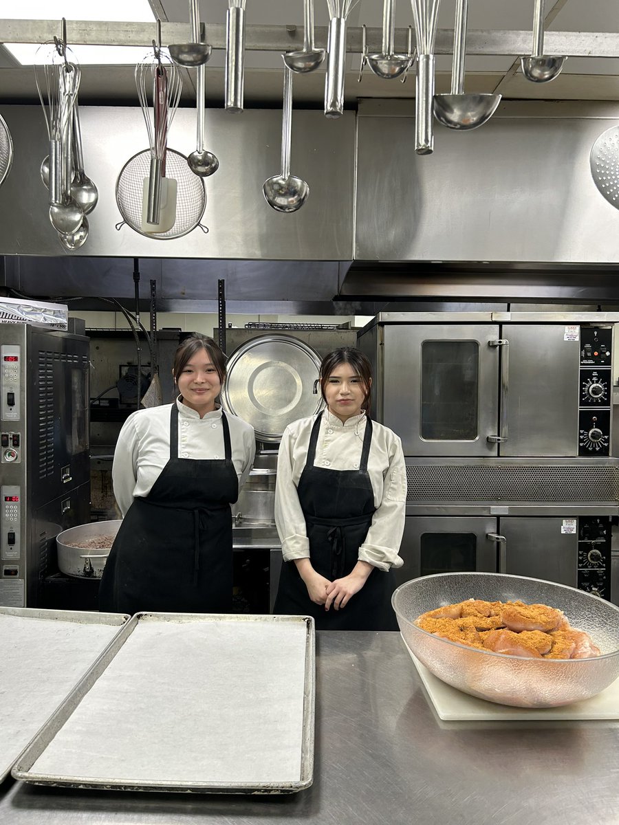 Scott Collegiate Pathways Program (@scottpathways) on Twitter photo We love Elaine, Chef Ian, and the team at the Atlas Hotel because every time I call to ask about work experience, the answer is always YES! Khalia and Kaleah (aka “The K’s”) have really been enjoying their time there and we are so grateful for this opportunity! <a href="/RegPublicSchool/">Regina Public Schools</a> We love Elaine, Chef Ian, and the team at the Atlas Hotel because every time I call to ask about work experience, the answer is always YES! Khalia and Kaleah (aka “The K’s”) have really been enjoying their time there and we are so grateful for this opportunity! <a href="/RegPublicSchool/">Regina Public Schools</a>