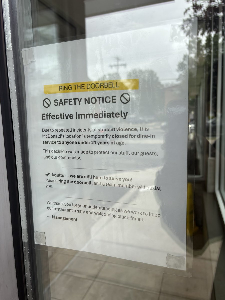 LibertyZSimmons's tweet image. #McDonalds in #FairfaxVA implements 21+ policy for indoor dining after student fight @DCNewsNow dcnewsnow.com/news/local-new…