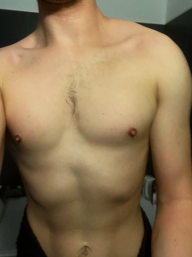 👋 Hey guys, new here &amp; looking to connect with like-minded kinksters
💦 Speedo lover • himbro arouser • intense bator
😈 Follow for daily 🔞 posts