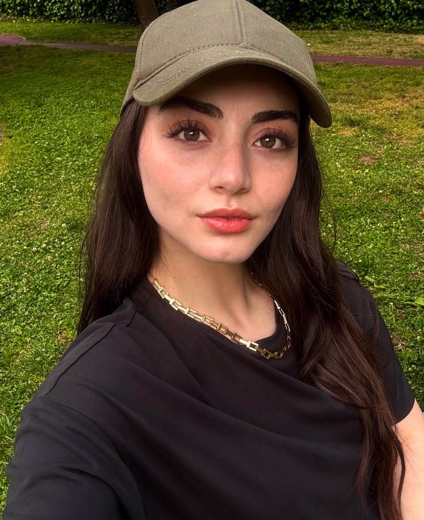 Güzelim gelmişşş 🤠🤍✨

                                                                #ÖzgeTörer
