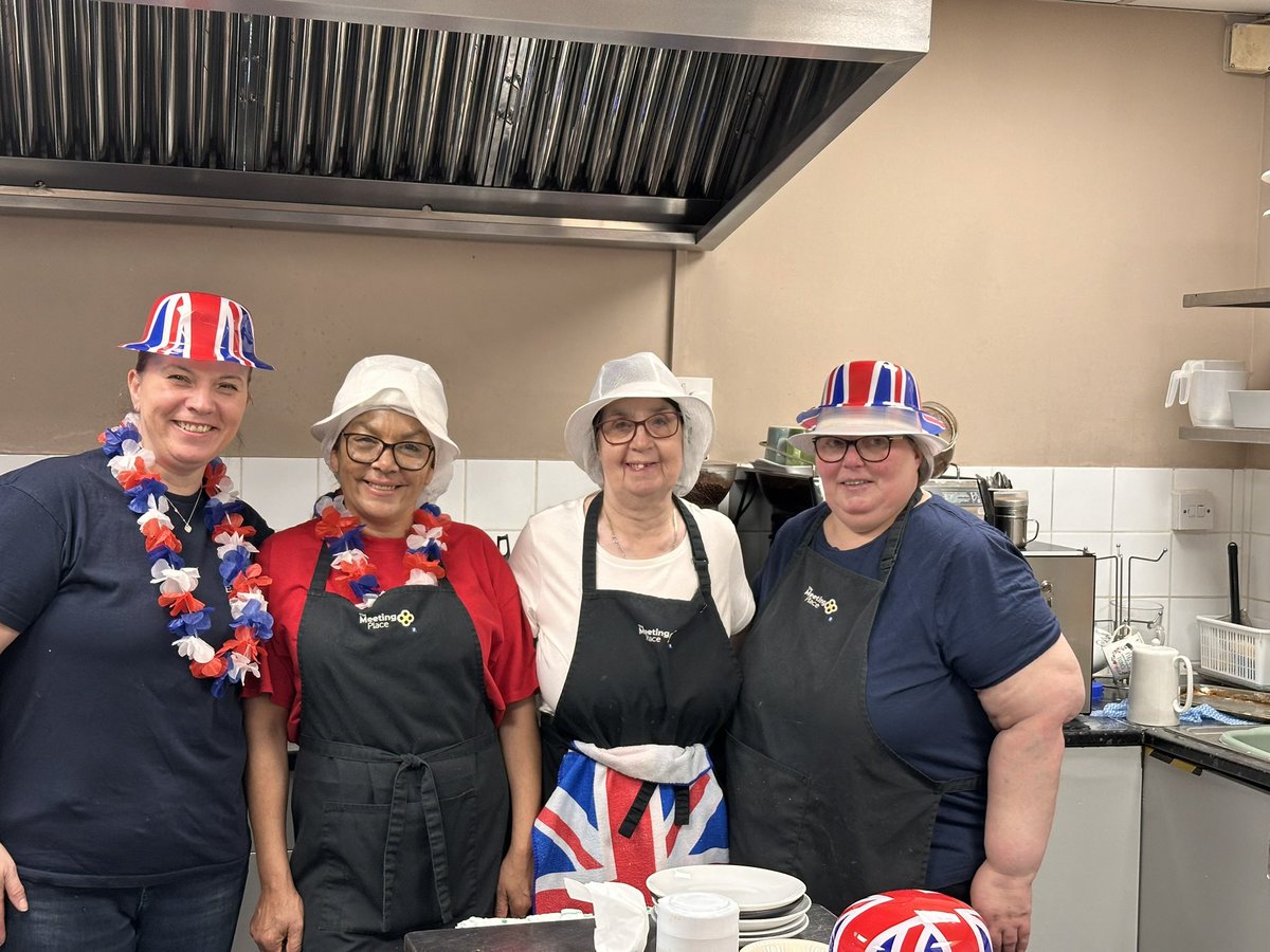 A lovely afternoon at the Meeting Place Cafe  @ Upcycle. Celebrating VE Day 80th Anniversary🇬🇧❤️🇬🇧we will never forget 🇬🇧❤️A big thank you to all the staff😊