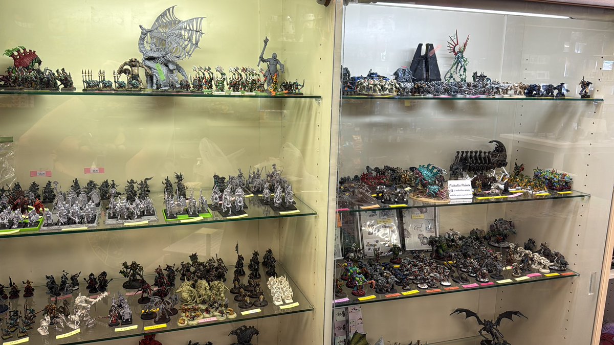 RetroExchangeAZ's tweet photo. Huge tabletop gaming Whatnot show! Pokémon magic warhammer dungeons and dragons first in store Hobby Forge Show! @hobbyforgestudio on IG https://t.co/CfzlKskBl5 #warhammer #magicthegathering #pokemon #retroexchange #whatnot https://t.co/nj36WW7G5G