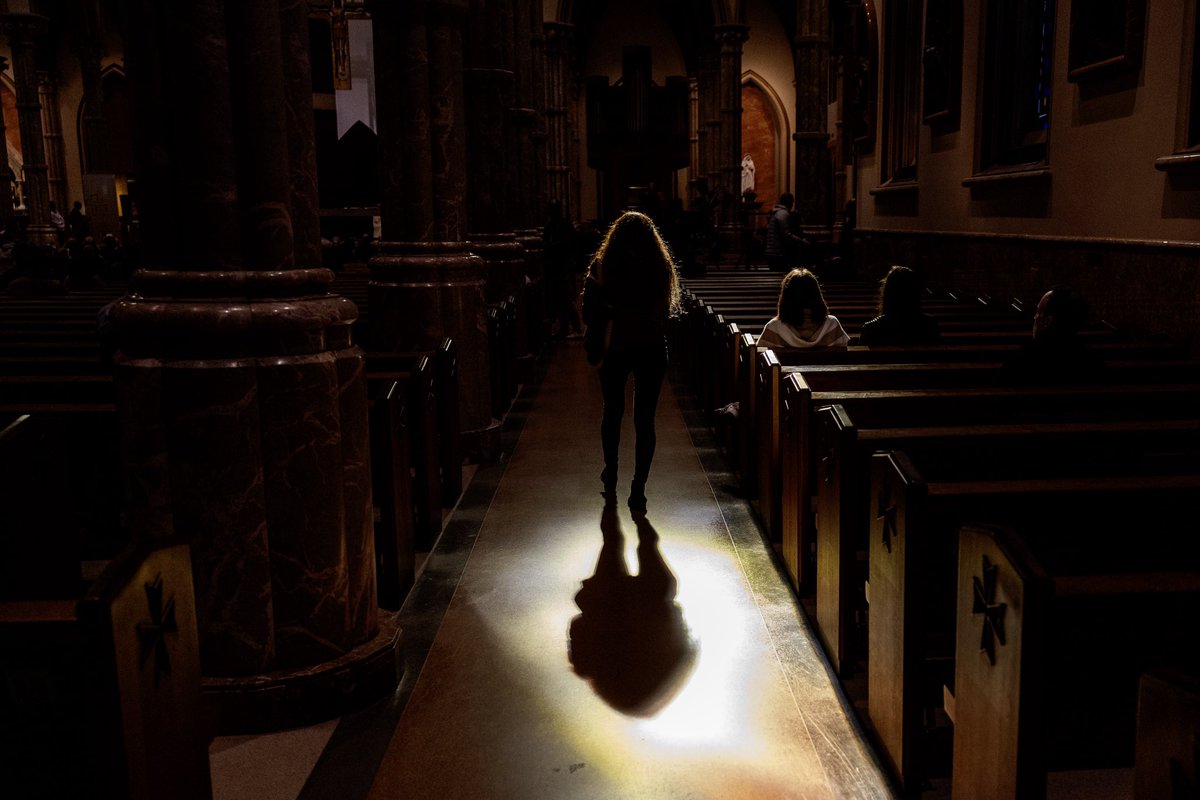 Bishop Larry Sullivan gives mass at the Holy Name Cathedral, after Cardinal Robert Prevost of the United States was announced as Pope Leo XIV, in Chicago, Illinois, U.S., May 9, 2025. Photography for <a href="/Reuters/">Reuters</a>