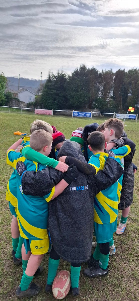 Diolch <a href="/UrddBaM/">Urdd BaM</a> for organising our recent festival at <a href="/ystradbluesrfc/">Ystradgynlais RFC 🏉 🏴󠁧󠁢󠁷󠁬󠁳󠁿</a>! Well done to our D3/4 tag team who came second 🥈and to all our pupils who were fantastic ambassadors for BT! 💚💛Da iawn i chi i gyd!🌟