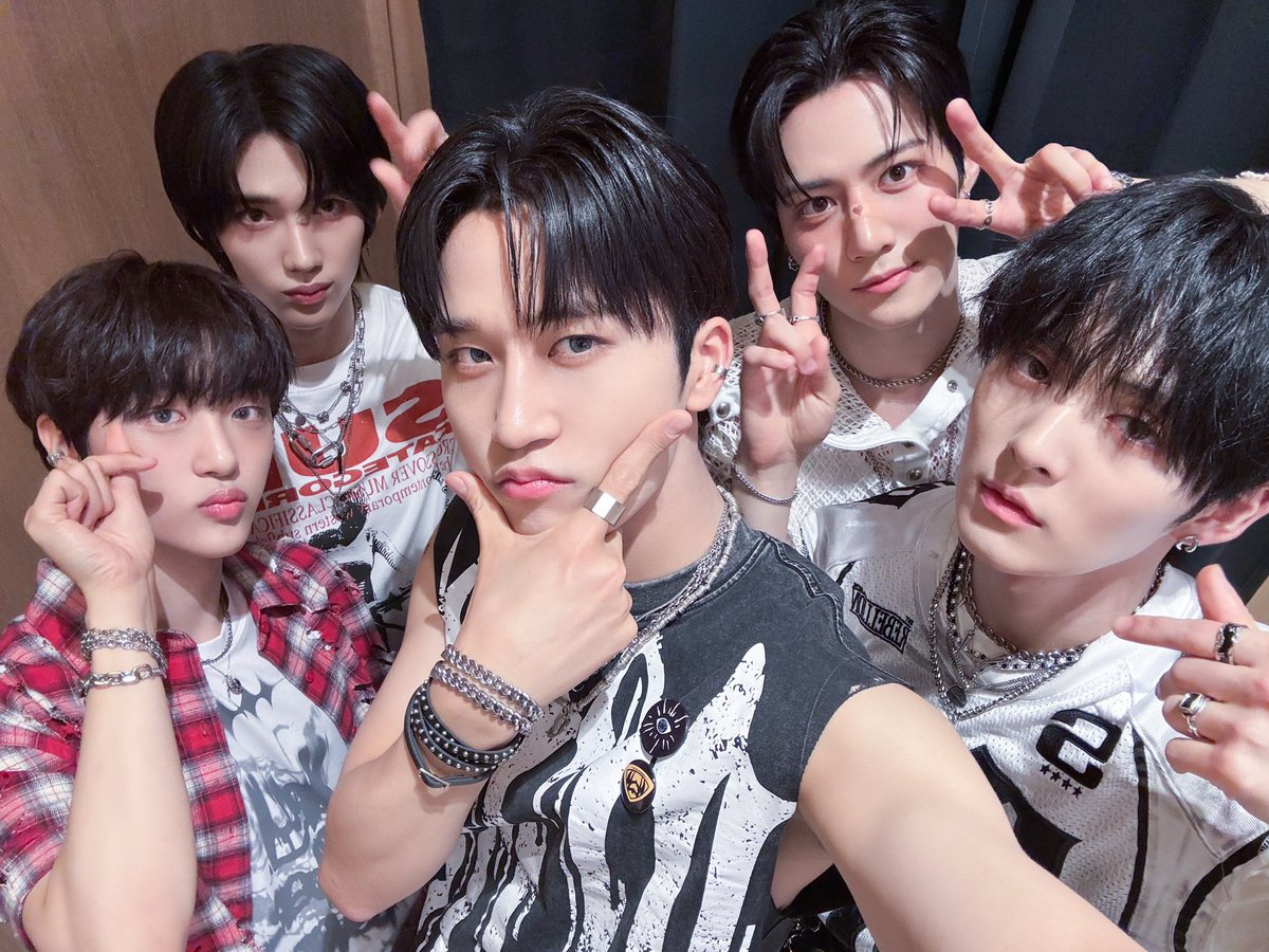LUN8_official's tweet photo. [📸] 250509 Breeze Night <Special Stage>

오랜만에 만난 대만 러베이트와 함께라서
더욱더 즐겁고 행복했던 시간이었습니다 💖
특별한 순간을 함께�� 주신 모든 분들 감사합니다!

#루네이트 #LUN8 
#LUN8_Breeze_Night_Special_Stage https://t.co/YMv4fxWnOV