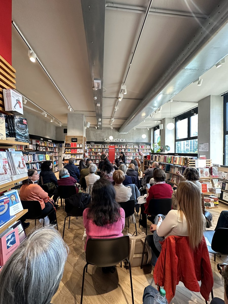 feltrinellied's tweet photo. Presentazione di #Malanima di #RositaManuguerra in @Feltrinelli_ a #Milano #Sabotino https://t.co/caP7ojcEbP