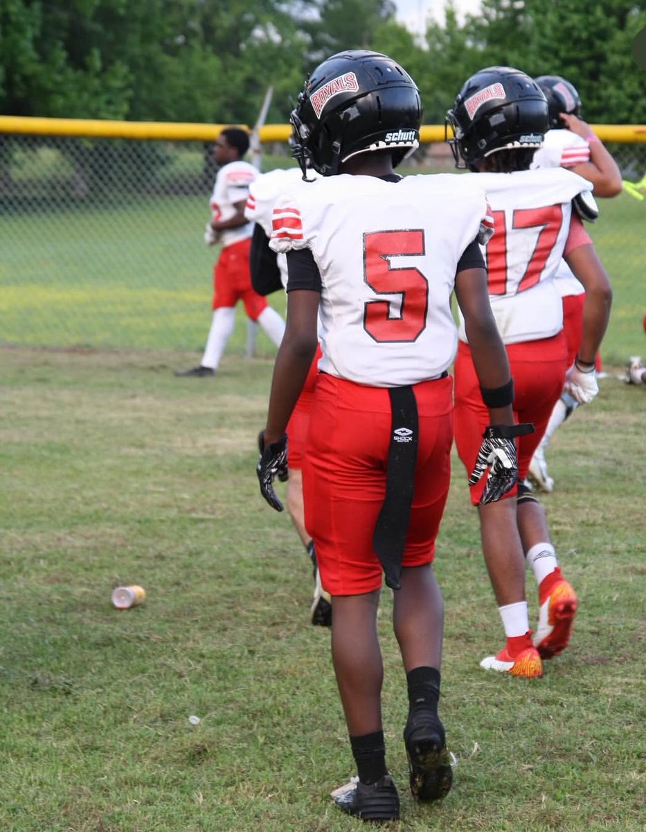 You can feel it in the air football season is near.⏳

The countdown has begun, and the Royals are locked in.‼️

This team is different — disciplined, hungry, and built to dominate. #mentallybuilt #wecoming 🔥🏈