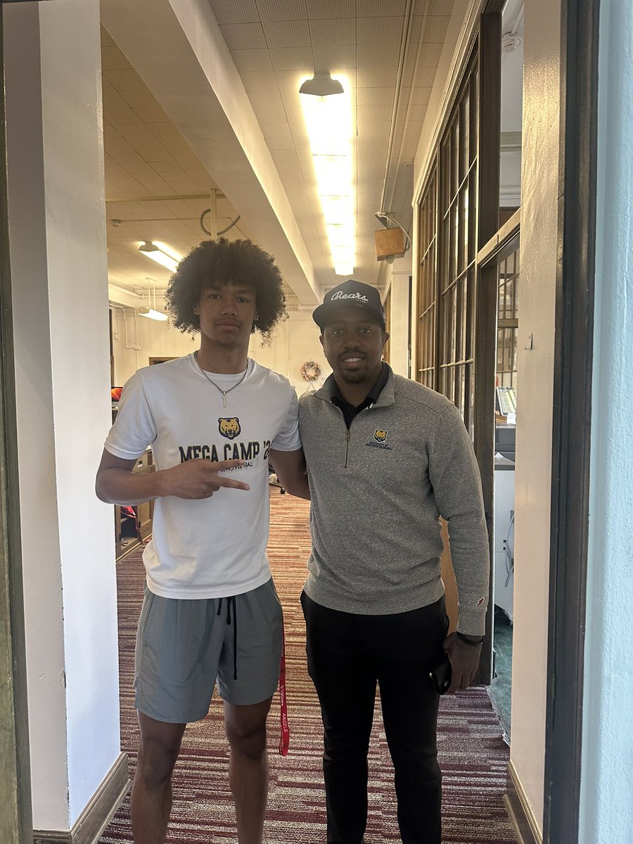 James Pillivant (@jpillivant) on Twitter photo <a href="/1_JRT_1/">Josh Thornton</a> Thank you for coming by this morning <a href="/EastFb/">DenverEastFB</a> and talking to us about <a href="/UNC_BearsFB/">Northern Colorado Football</a>. <a href="/1_JRT_1/">Josh Thornton</a> Thank you for coming by this morning <a href="/EastFb/">DenverEastFB</a> and talking to us about <a href="/UNC_BearsFB/">Northern Colorado Football</a>.