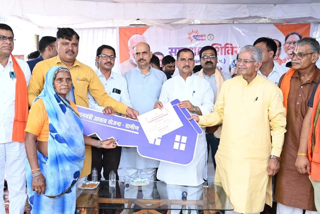 tokhansahu_bjp's tweet image. आज बिलासपुर संसदीय क्षेत्र कार्यालय में जनता से मुलाकात कर उनकी समस्याएं सुनीं और त्वरित समाधान के लिए संबंधित अधिकारियों को निर्देश दिए।

📍बिलासपुर 

@bjp4cgstate @bjp4india #hamarsansadhamartokhan #PublicEngagement #solutionfocused #bilaspur #raipur #chhattisgarh #india