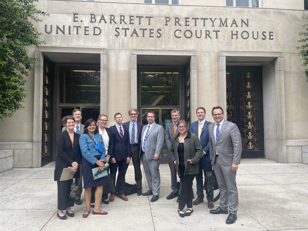 U.S. Department of Justice trial team litigating the Google search monopoly case, on last day of the remedy trial in Washington, DC today. We’re back on May 29 for closing arguments.
⁦<a href="/AAGSlater/">Abigail Slater</a> ⁦<a href="/rogerpalford/">Roger Alford</a>⁩ ⁦<a href="/JusticeATR/">Antitrust Division</a>⁩