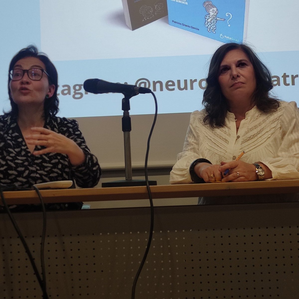 MaraJessCardos2's tweet photo. Ayer tuve el placer de compartir Ponencia con  @neuropsiquiatriaZGZ  el Roncal. https://t.co/JJb0FCegSZ