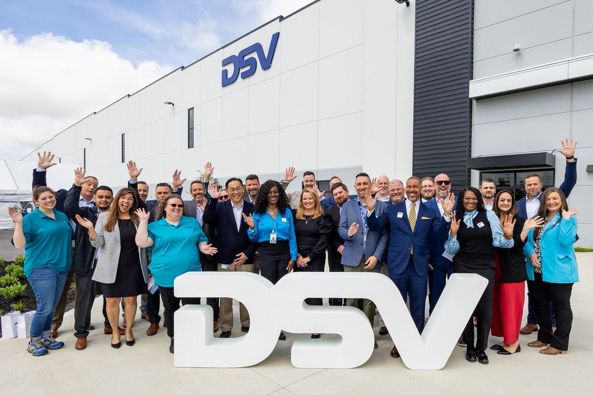 The Columbus Region (@cbusregion) on Twitter photo Congrats to <a href="/DSV_global/">DSV - Global Transport and Logistics</a> on the grand opening of their state-of-the-art 1.2 million sq. ft. facility in New Albany! Another win for Ohio’s semiconductor sector, creating 300 new jobs and reinforcing our reputation as a hub for innovation and growth. dsv.com/en-us/about-ds… Congrats to <a href="/DSV_global/">DSV - Global Transport and Logistics</a> on the grand opening of their state-of-the-art 1.2 million sq. ft. facility in New Albany! Another win for Ohio’s semiconductor sector, creating 300 new jobs and reinforcing our reputation as a hub for innovation and growth. dsv.com/en-us/about-ds…