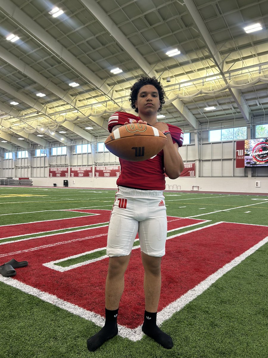 Mauricio Castro (@maurici55016131) on Twitter photo Had a great visit at Wittenberg <a href="/JimCollins_FB/">Jim Collins</a> <a href="/CoachCJohnson5/">Chris johnson</a> very thankful for this opportunity <a href="/coachjuice84/">Aj Williams</a> <a href="/DakotaBlum/">Dakota Blum</a> Go tigers 🔴⚪️ Had a great visit at Wittenberg <a href="/JimCollins_FB/">Jim Collins</a> <a href="/CoachCJohnson5/">Chris johnson</a> very thankful for this opportunity <a href="/coachjuice84/">Aj Williams</a> <a href="/DakotaBlum/">Dakota Blum</a> Go tigers 🔴⚪️