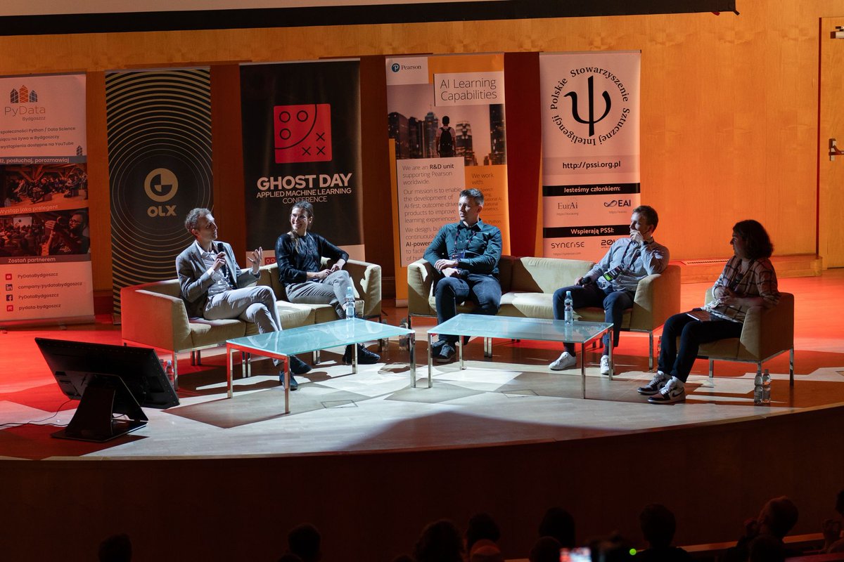 Thank you all for today!

A special thanks to our panelists for their inspiring insights.

We are wrapping up the day with the Student Session and Poster Session - join us and VOTE for your favorite poster!

See you tomorrow at our keynote lecture delivered by Andrew Fitzgibbon!