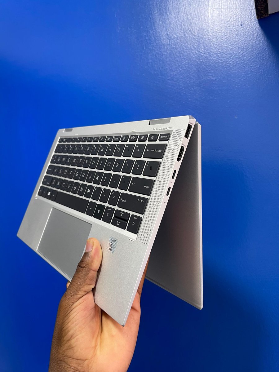 Hp Elitebook 1030 10th gen  on sale. 
🔹x360 touchscreen 
🔹Processor lnte core i7
🔹Storage 512GB ssd 
🔹Memory 16GB RAM
🔹Speed upto 4.0ghz 
🔹with intel hd graphics
🔹️Has hdmi port and usb
🔹Very sleek laptop 
🔹️Comes with laptop bag
🔹Price Ksh.56,000
🔹Call/whatsapp