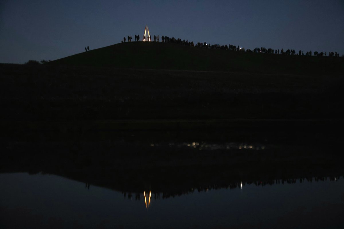 Lighting of the MK Pyramid VE Day25 <a href="/DestinationMK/">DestinationMK🎈</a> <a href="/mk_citizen/">MK Citizen</a> <a href="/TheParksTrust/">The Parks Trust</a> <a href="/BBCLookEast/">BBC East</a>