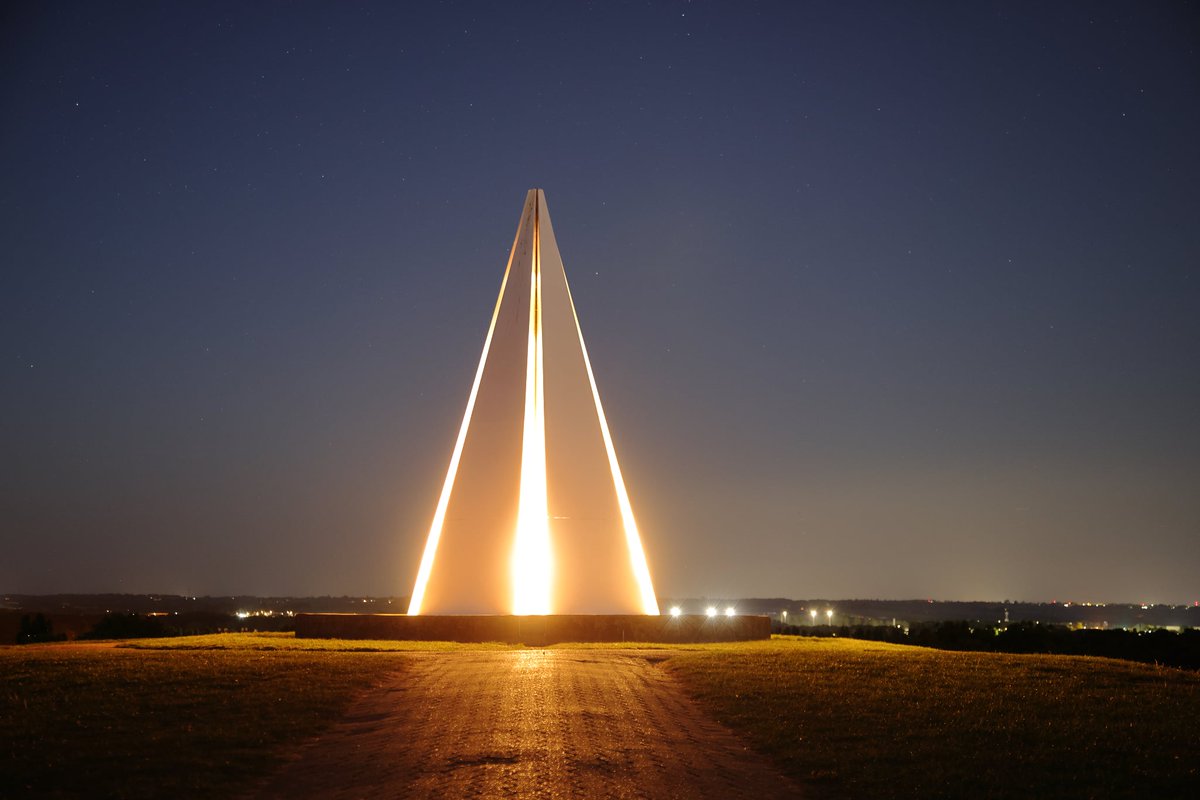 Lyn Dempsey tweet media