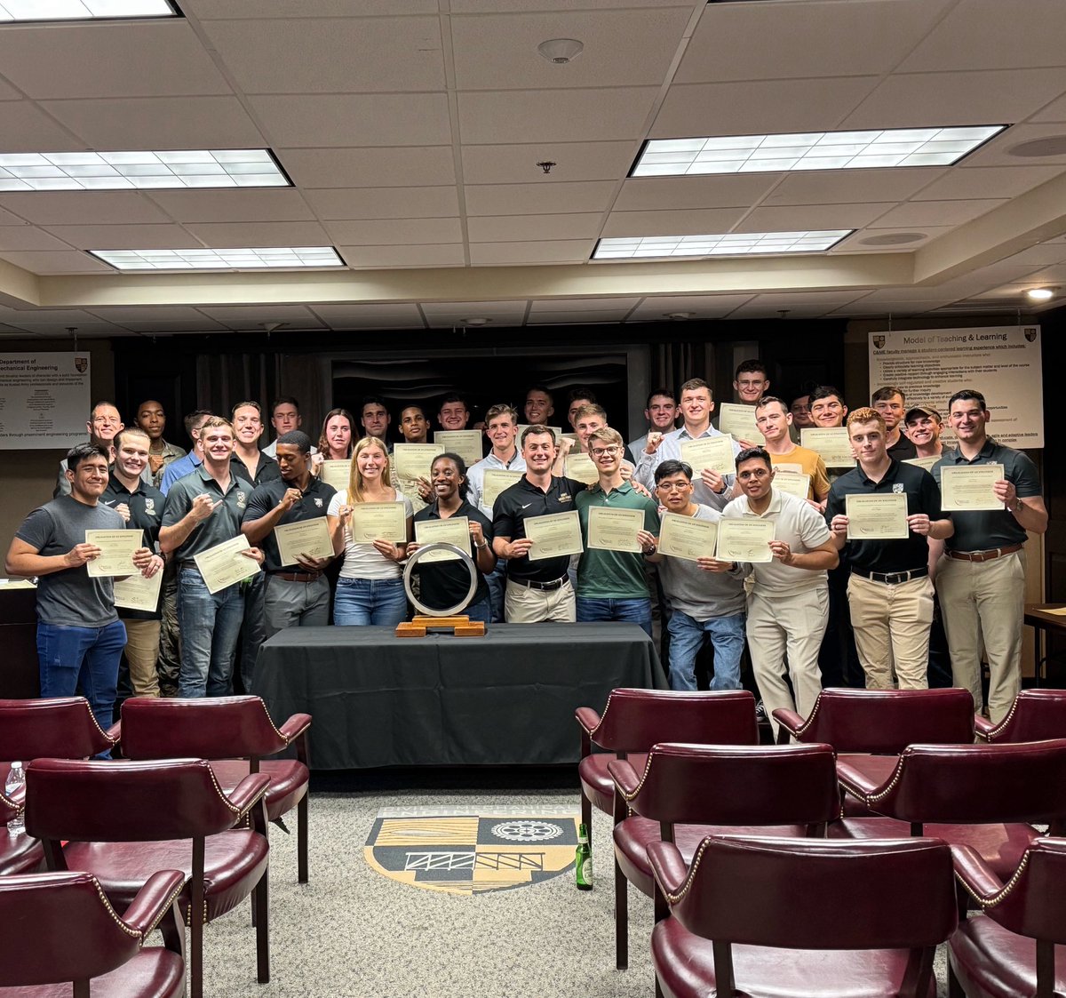 Order of the Engineer! ⚙️

This week 30+ CME cadets took the Engineer’s Oath—a tradition born from the 1916 Quebec Bridge collapse that reminds us engineering is a moral calling. Pride, integrity, responsibility. 💪