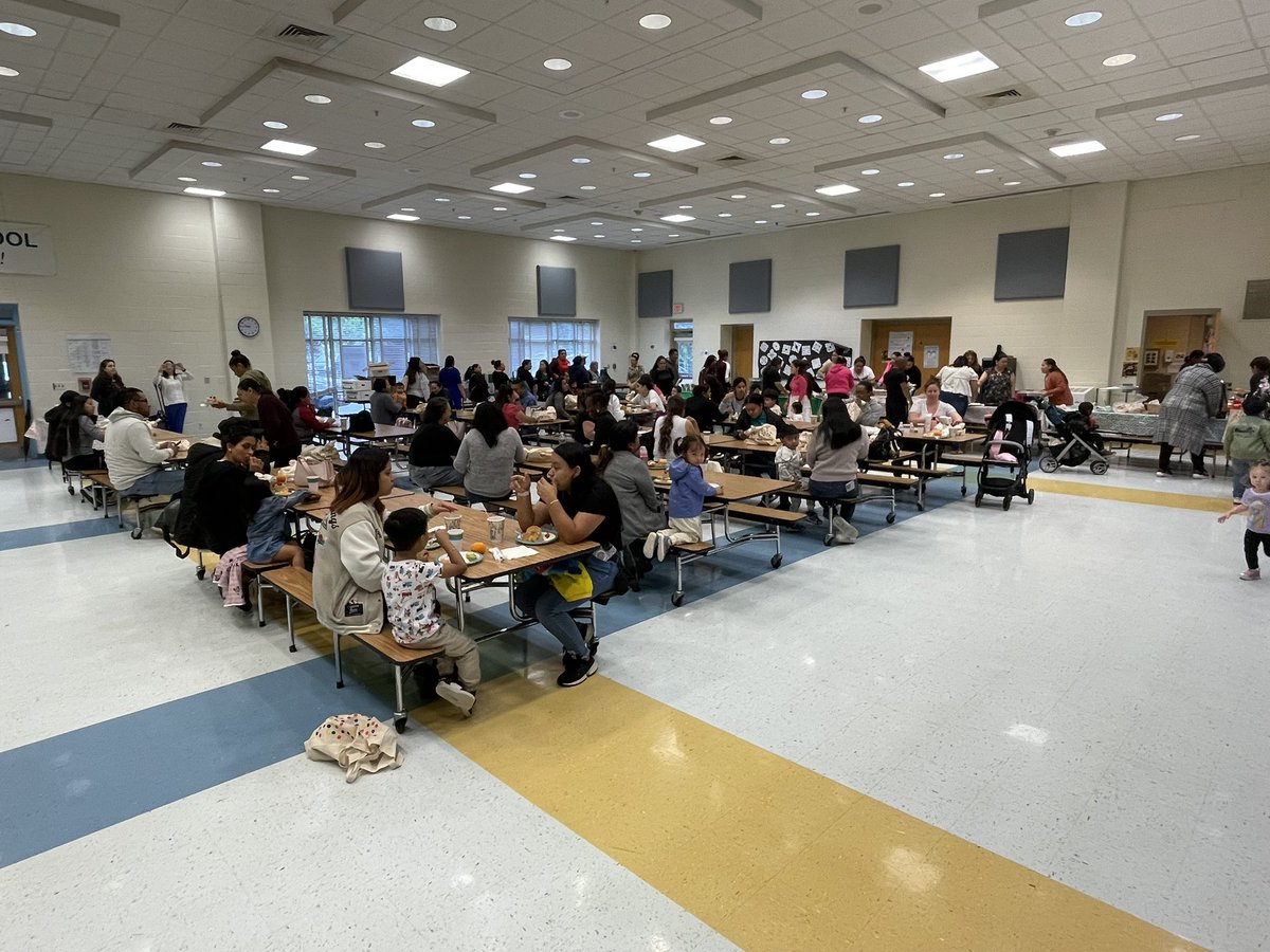 Arcola ES Community School Liaison tweet media