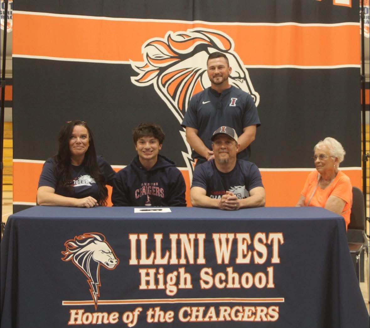 Illiniwestbaseball (@illiniwestbb) on Twitter photo Congratulations and best of luck to our leadoff man and second baseman <a href="/carterchapin6/">Carter Chapin</a> on his commitment to <a href="/SandburgNJCAA/">Sandburg Chargers</a> to major in Finance and play baseball! #ChargeUp ⚡️ 🔋 Congratulations and best of luck to our leadoff man and second baseman <a href="/carterchapin6/">Carter Chapin</a> on his commitment to <a href="/SandburgNJCAA/">Sandburg Chargers</a> to major in Finance and play baseball! #ChargeUp ⚡️ 🔋