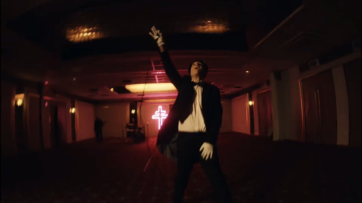 ComeBackFS's tweet image. I am CERTAIN Charlie does this stance. Can anyone else remember him doing this or am I just going mad?