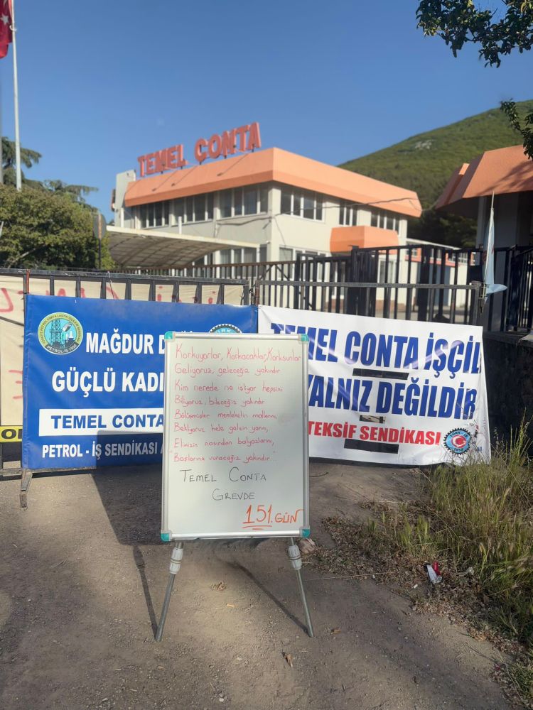 Temel Conta Grevi 151'inci Gününde:

Petrol-İş Aliağa Şubesi'nin örgütlü olduğu fabrikada işçiler, 151 gündür işleri, örgütlenme ve toplu sözleşme hakları için direniyor.