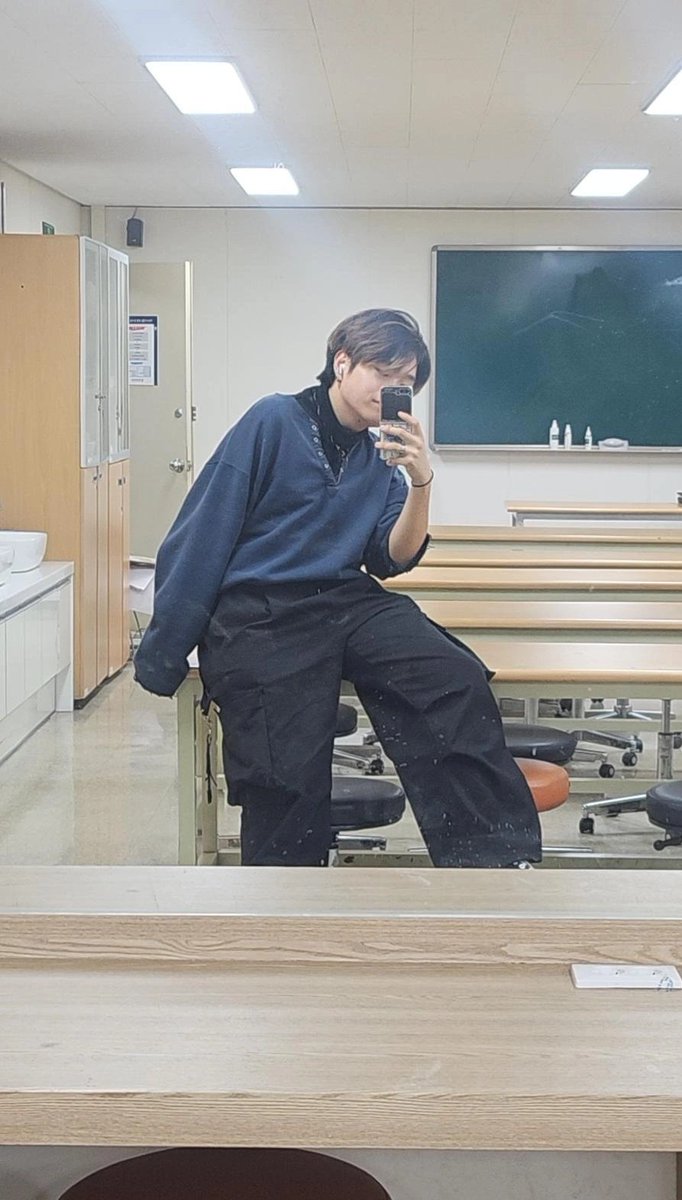 huni577439's tweet photo. 활동을 다시 해볼까...?
#게이 #게친소 #05게이 https://t.co/XYXt3opTgR