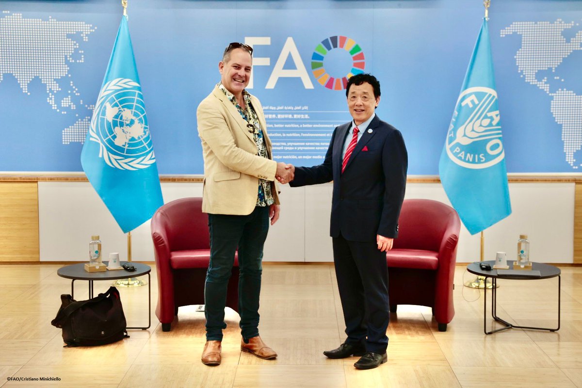 FAO Director-General QU Dongyu (@faodg) on Twitter photo In my meeting with <a href="/spc_cps/">Pacific Community</a> Director-General <a href="/sminchin/">Dr. Stuart Minchin</a>, we exchanged views on digital innovation, sustainable fisheries, and collaboration through #SouthSouth Cooperation and #1Country1Product initiatives to strengthen partnership in support of Pacific priorities. In my meeting with <a href="/spc_cps/">Pacific Community</a> Director-General <a href="/sminchin/">Dr. Stuart Minchin</a>, we exchanged views on digital innovation, sustainable fisheries, and collaboration through #SouthSouth Cooperation and #1Country1Product initiatives to strengthen partnership in support of Pacific priorities.