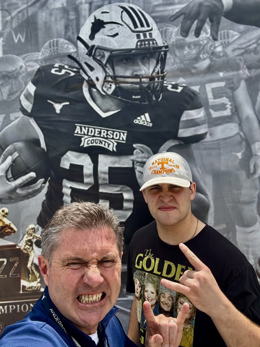 GaryTerry (@maverickad1) on Twitter photo Great to see <a href="/ACMav4Life/">ACMavFootball</a> <a href="/NavyFB/">Navy Football</a> <a href="/gavinnoe25/">Gavin Noe</a> on campus today. #BULLRINGBUI25LT
#MAVERICKMA25DE Great to see <a href="/ACMav4Life/">ACMavFootball</a> <a href="/NavyFB/">Navy Football</a> <a href="/gavinnoe25/">Gavin Noe</a> on campus today. #BULLRINGBUI25LT
#MAVERICKMA25DE