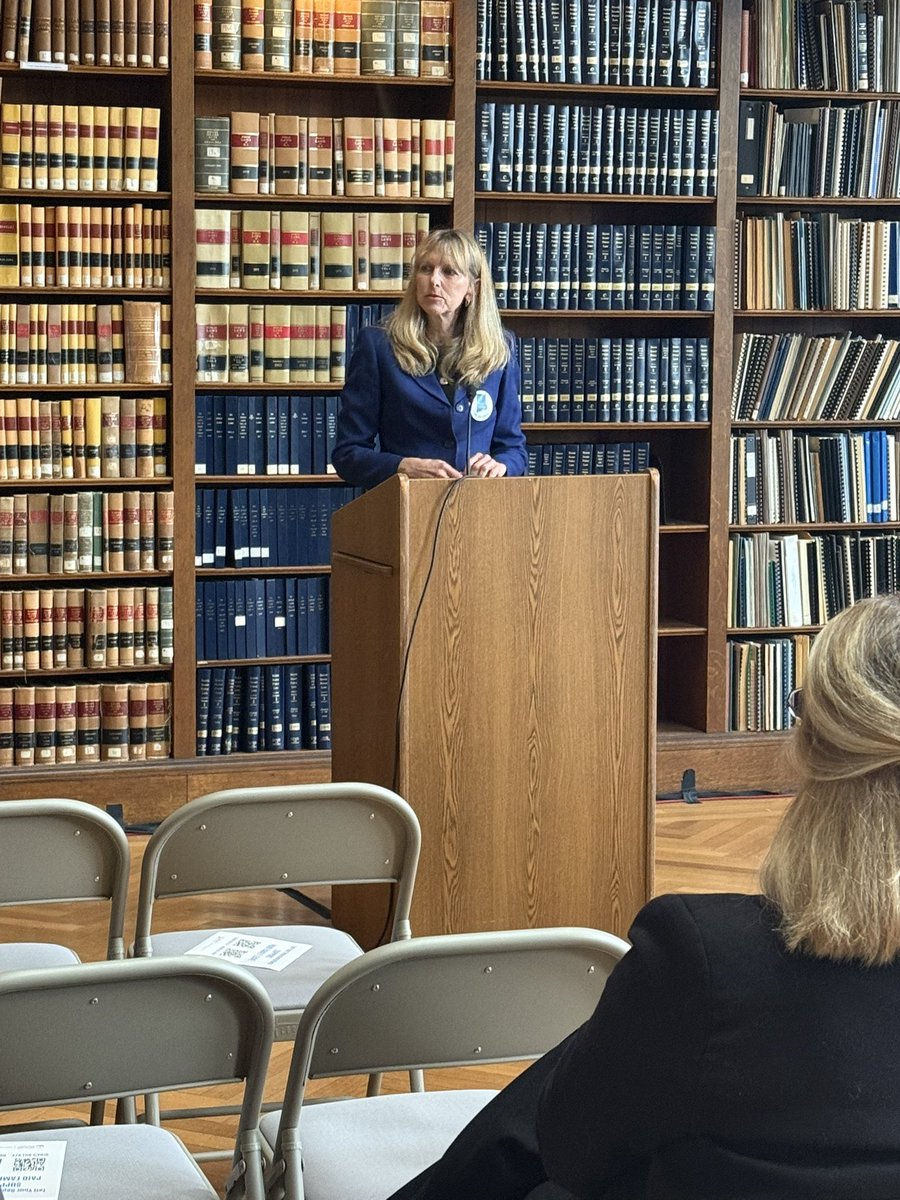 Paige Parks (@paigecparks) on Twitter photo Thank you <a href="/RISenate/">Rhode Island Senate</a> President <a href="/Val_Lawson/">Valarie Lawson</a>& <a href="/JoshuaJGiraldo/">Joshua Giraldo</a> <a href="/RIHouseofReps/">Rhode Island House of Representatives</a> for your strong leadership for paid leave. Increasing the reimbursement rate is key to helping more families take time with their babies. So important for ALL families to get off to the <a href="/RIghtStartRI/">RIght from the Start</a>! Thank you <a href="/RISenate/">Rhode Island Senate</a> President <a href="/Val_Lawson/">Valarie Lawson</a>& <a href="/JoshuaJGiraldo/">Joshua Giraldo</a> <a href="/RIHouseofReps/">Rhode Island House of Representatives</a> for your strong leadership for paid leave. Increasing the reimbursement rate is key to helping more families take time with their babies. So important for ALL families to get off to the <a href="/RIghtStartRI/">RIght from the Start</a>!