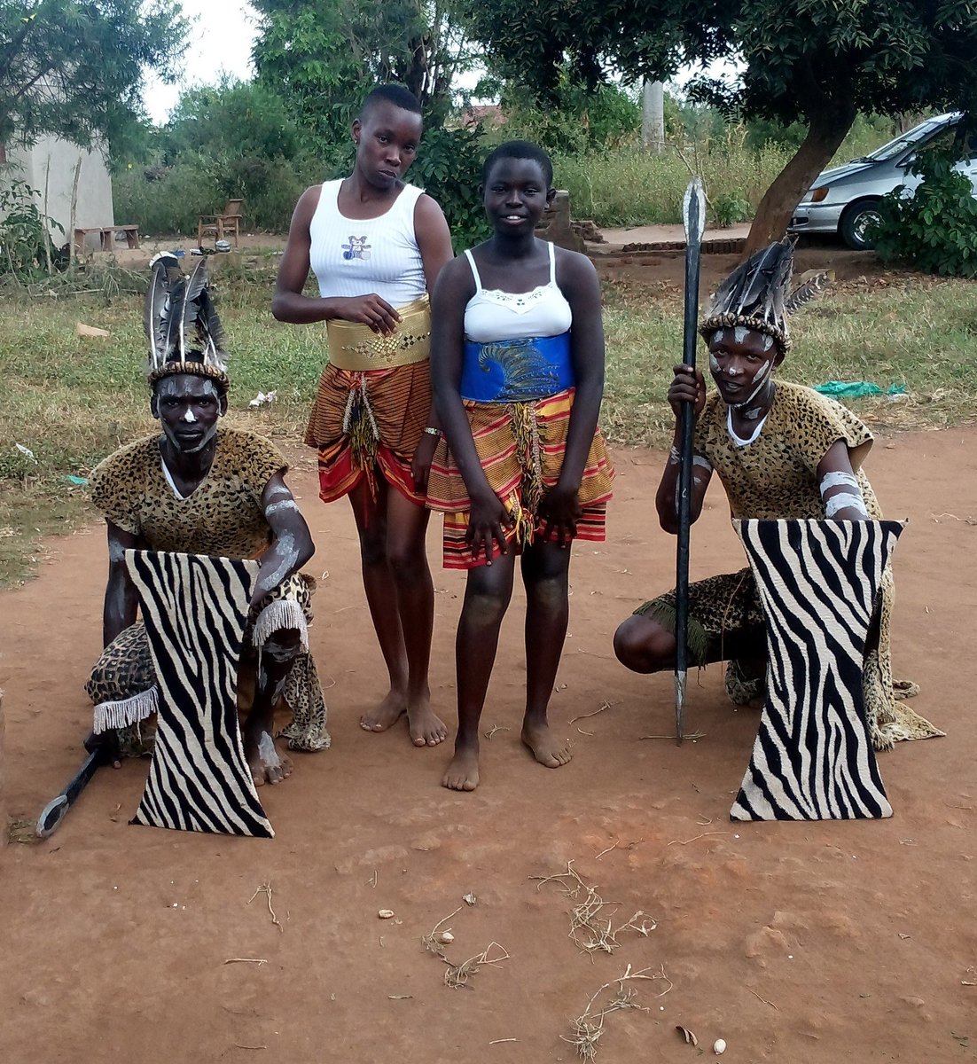 kommonsera's tweet photo. Lango girls And boys ready to explore Lango traditional dance @#Pride of lango family @Okellokommon Sera https://t.co/IpijJkGd58