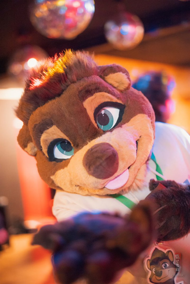 :: Jay Riverson :: ๐ช๐ฆฆ @PCD ๐ Furizon, EF29 (@jay_riverson) on Twitter photo Happy #FursuitFriday
Will you take this otter's paw?
๐ธ :: <a href="/martinisnowfox/">๐ธ้ช็ martinisnowfox.bsky.social</a> Happy #FursuitFriday
Will you take this otter's paw?
๐ธ :: <a href="/martinisnowfox/">๐ธ้ช็ martinisnowfox.bsky.social</a>