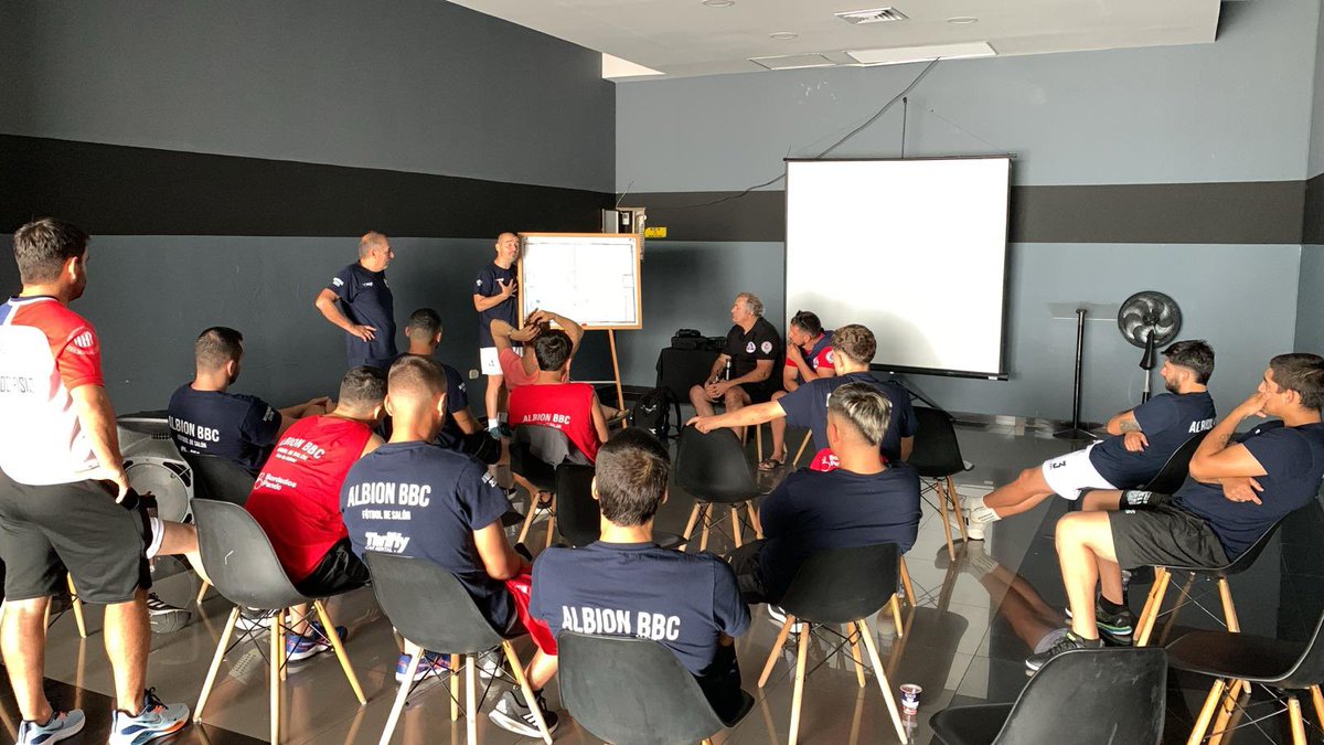 Nicolás De León tweet media