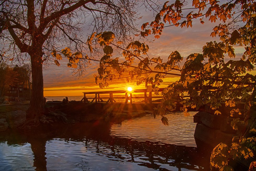 Sunset Serenity at Webster Park NY last night 
<a href="/wxbywilliams/">Kevin Williams</a> <a href="/wnywxguy/">Josh Nichols</a> <a href="/scotthetsko/">𝕊ℂ𝕆𝕋𝕋 ℍ𝔼𝕋𝕊𝕂𝕆</a> <a href="/EricSnitilWx/">Eric Snitil</a> <a href="/john_kucko/">John Kucko</a> <a href="/WHEC_SPensgen/">Stacey Pensgen</a> <a href="/JamesGilbertWX/">James Gilbert</a> <a href="/WeatherNation/">WeatherNation</a> <a href="/earthskyscience/">EarthSky</a> <a href="/sunset_wx/">Sunset Weather</a> <a href="/weatherchannel/">The Weather Channel</a>