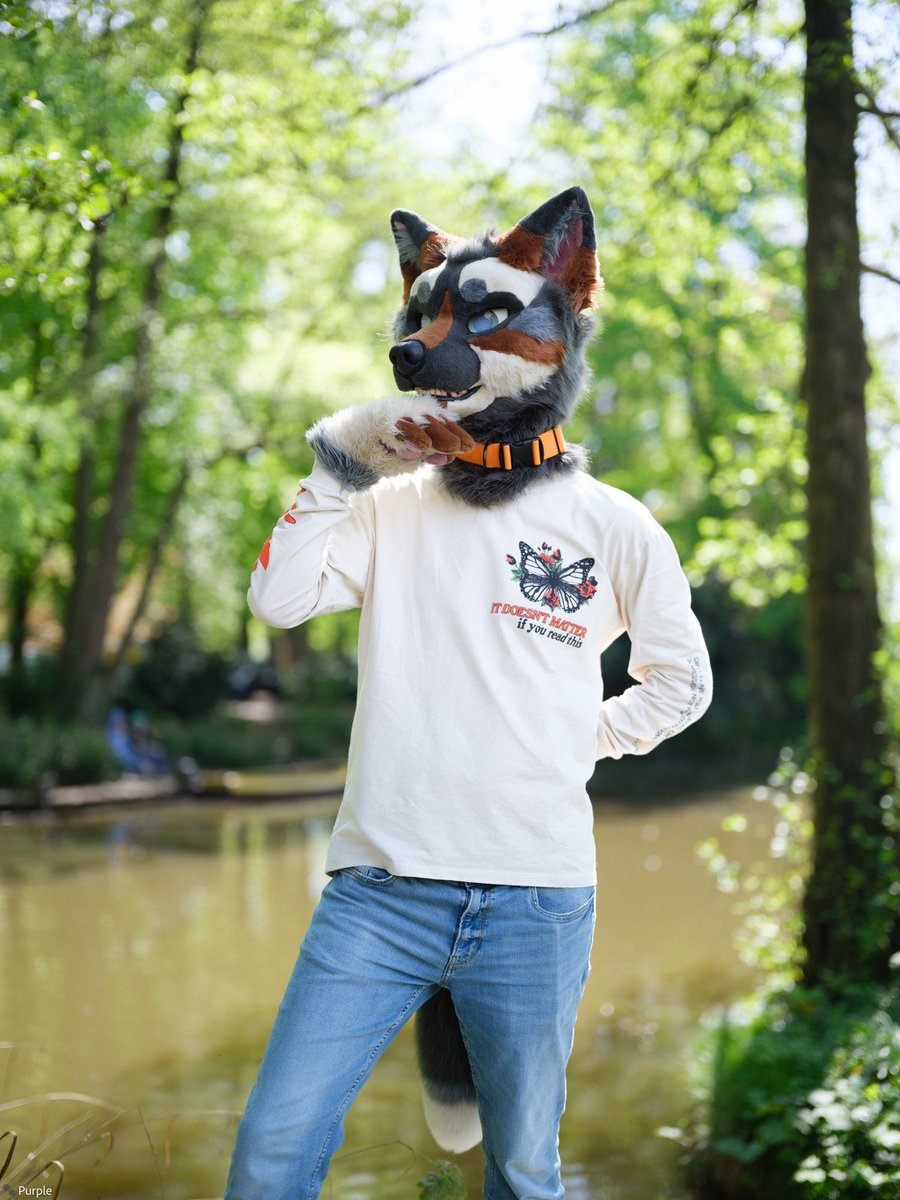 Pondering near the pond 🤔

<a href="/PurpleDug_/">Purple! - (@Purple@woof.tech)</a> 
#FursuitFriday