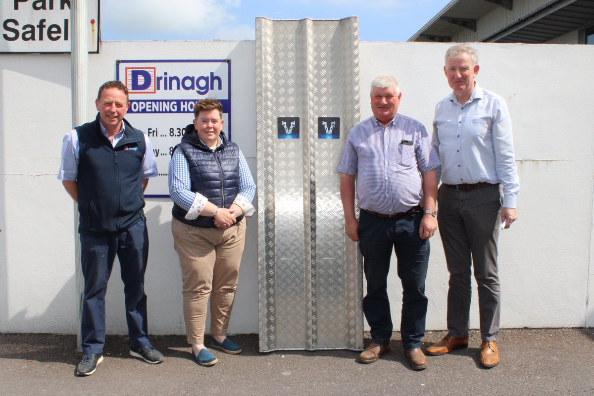 Drinagh Agribusiness (@drinaghagri) on Twitter photo Congratulations to our customer (& milk supplier) DJ Dineen on winning our recent #competition for a free O’Neills cattle weighing scales- a loyal user of #Ivomec in his herd🐮
Presented today by our rep Elizabeth in #Skibbereen 👏
<a href="/Boehringer_UKI/">Boehringer Ingelheim UK & Ireland</a> #farming #westcork #drinaghcoop Congratulations to our customer (& milk supplier) DJ Dineen on winning our recent #competition for a free O’Neills cattle weighing scales- a loyal user of #Ivomec in his herd🐮
Presented today by our rep Elizabeth in #Skibbereen 👏
<a href="/Boehringer_UKI/">Boehringer Ingelheim UK & Ireland</a> #farming #westcork #drinaghcoop