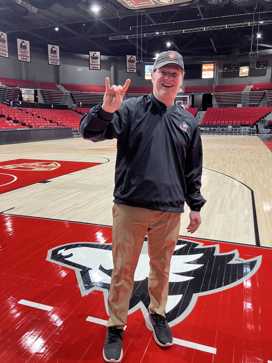 SECRET IS OUT 🎓

Wearing fur and a whole lot of school spirit 🦴🐾

#GoHuskies | #NIUGrad