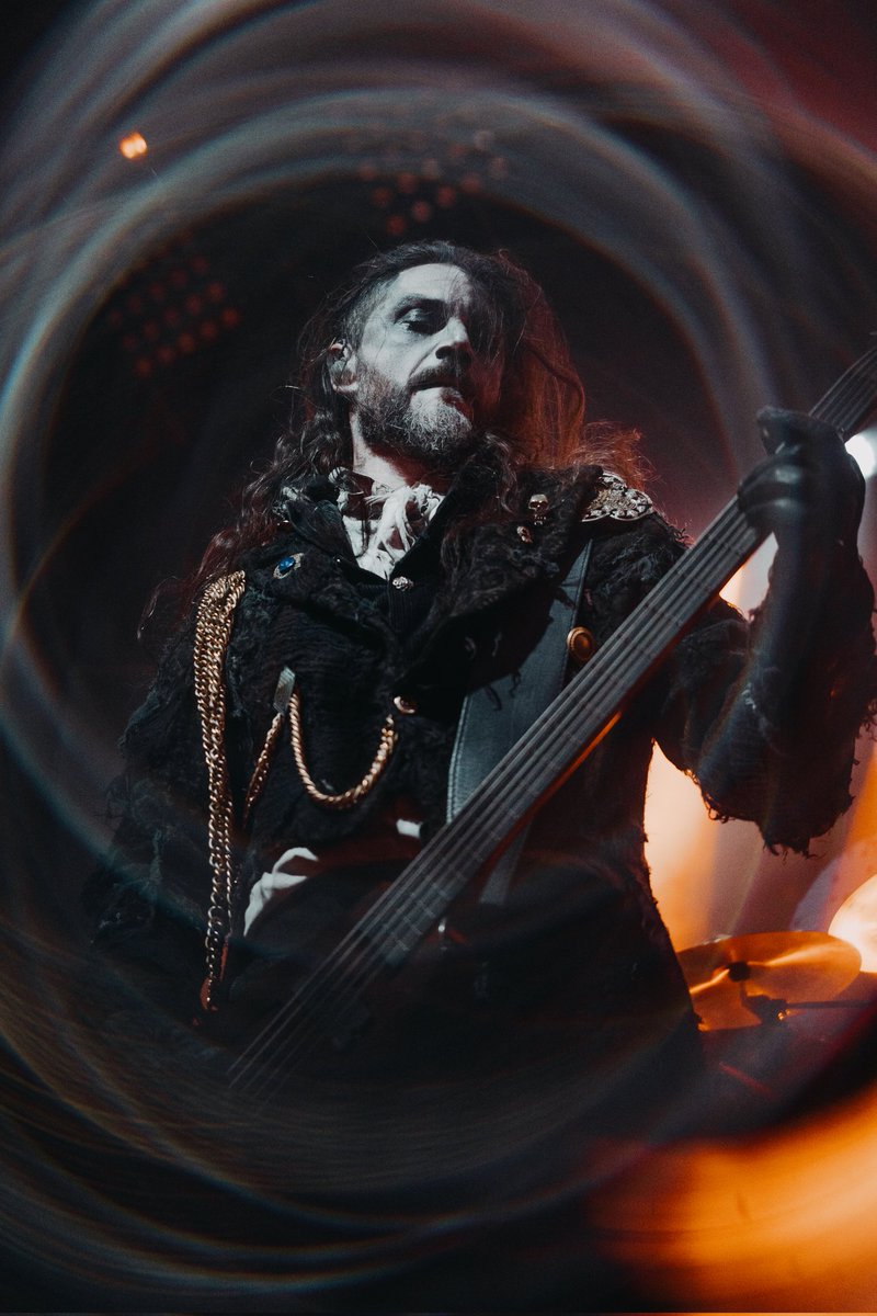 Chicago! The Chaos &amp; Carnage Tour is in town 🔥 

Are you in or what?

📸@theguyfromthepic

#fleshgodapocalypse #chaosandcarnage #bassplayer #drummer #deathmetal #livemusicphotography #symphonicmetal