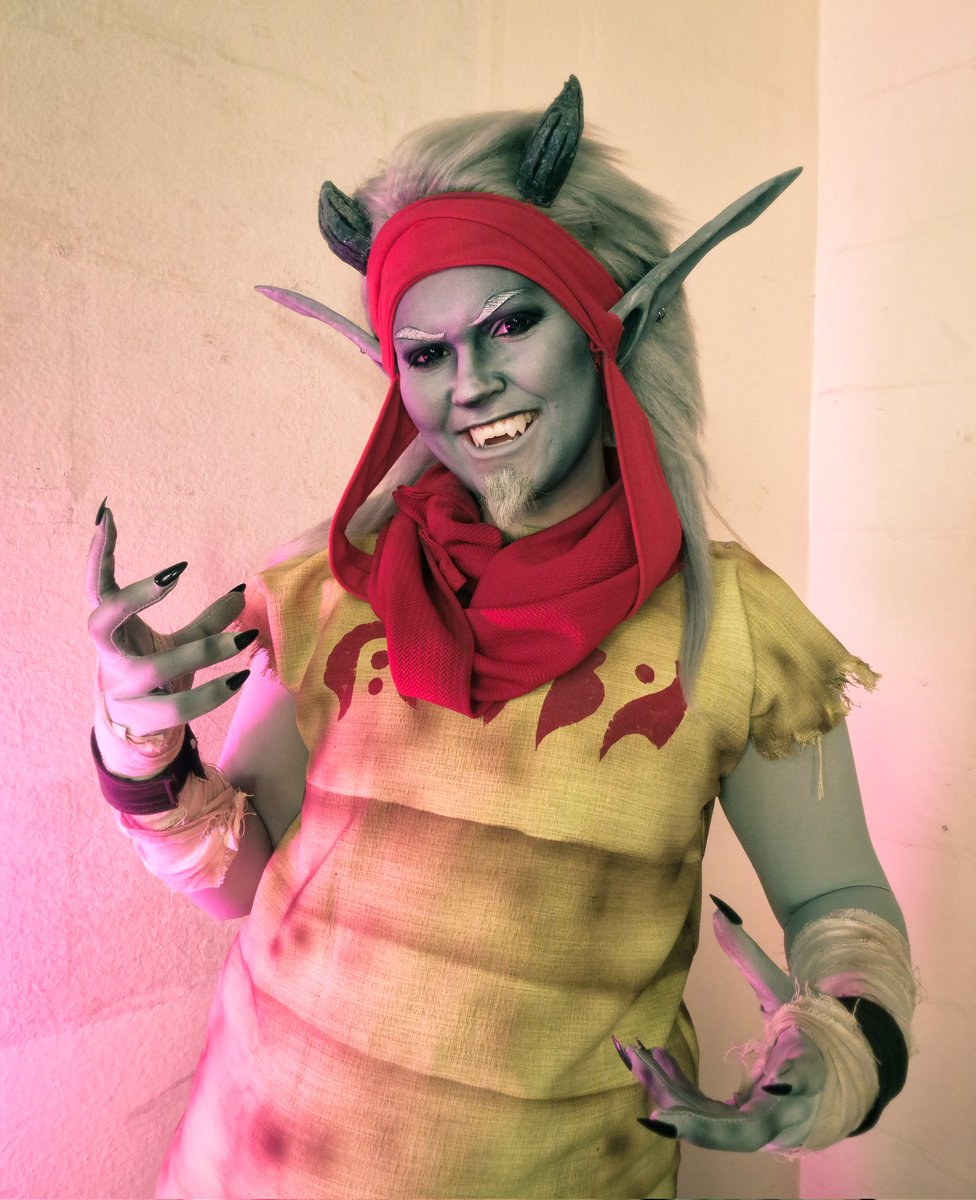 Welcome to the Dark Warrior Programme 😈💣⚔️

Still super happy i finally lived a childhood dream by cosplaying Dark Jak! The Jak and Daxter franchise is one of my favourites ever so cosplaying this guy is just super special, and so much fun #JakandDaxter #jak2 #playstation