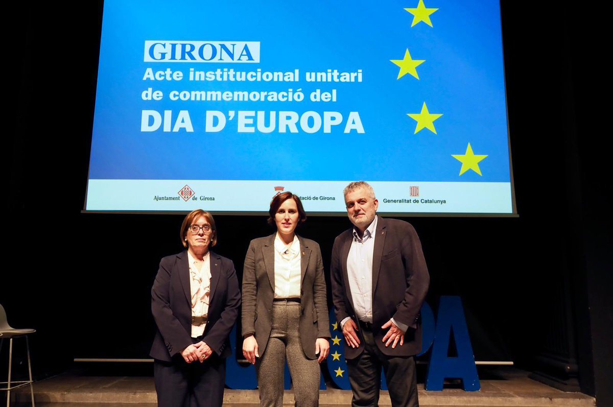 🇪🇺 Commemorem el Dia d'Europa, a l'auditori Josep Irla de #Girona.

🤝 Ho fem conjuntament amb l’Ajuntament de <a href="/Girona_Cat/">Ajuntament de Girona</a> i <a href="/govgirona/">Delegació del Govern de Catalunya a Girona</a> coincidint amb els 7️⃣5️⃣ anys de la signatura de la Declaració Schuman. 

🗣️ Hi ha participat la diputada de Programes Europeus de la #DdGi,
