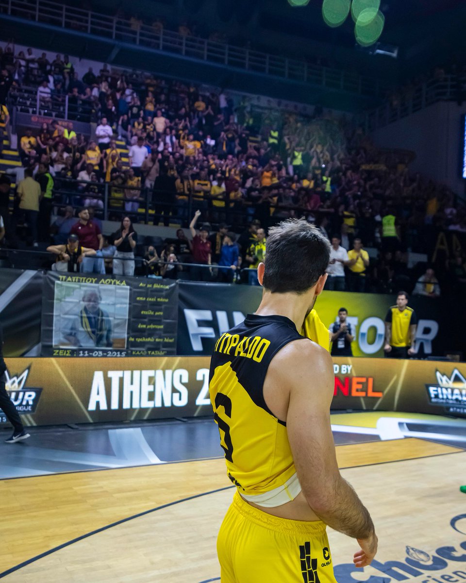 Ha sido una tarde dura. 

Agradecidos, de corazón, por el apoyo de todos y por el esfuerzo de los aficionados desplazados a Atenas 

Caemos, nos levantamos

💛🖤 #VamosCanarias #LaLagunaTenerife #SeLlevaDentro