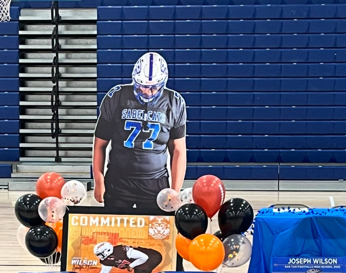 Joseph Wilson (@joeywilson77) on Twitter photo OUAZ bound! Thank you to my family and friends that came out to support me on my commitment Day to <a href="/OUAZFootball/">OUAZ Football</a> #Fangsout Letโs Go!!
<a href="/_coachwomack/">Chris Womack</a> <a href="/Coach_Sully_/">Conor Sullivan</a> <a href="/GametimeRC/">Gametime Recruiting & Consulting</a> <a href="/CoachMurphyQB/">Reilly Murphy</a> OUAZ bound! Thank you to my family and friends that came out to support me on my commitment Day to <a href="/OUAZFootball/">OUAZ Football</a> #Fangsout Letโs Go!!
<a href="/_coachwomack/">Chris Womack</a> <a href="/Coach_Sully_/">Conor Sullivan</a> <a href="/GametimeRC/">Gametime Recruiting & Consulting</a> <a href="/CoachMurphyQB/">Reilly Murphy</a>