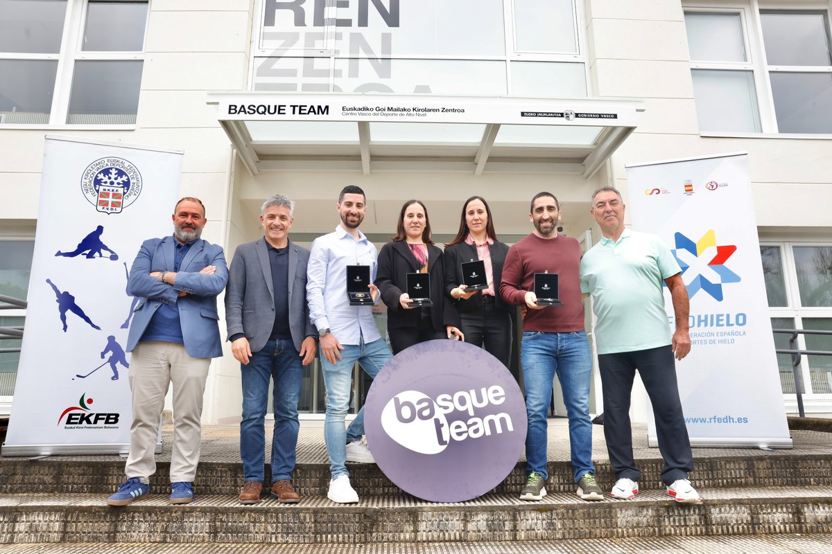 🎖🥌 El equipo nacional de curling mixto recibe la Medalla del <a href="/COE_es/">Comité Olímpico Español</a>

👏🏻 ¡Felicidades por este merecido reconocimiento

🔗 bit.ly/4m9L9Be
📸 <a href="/BATbasqueteam/">BAT Basque Team</a>
