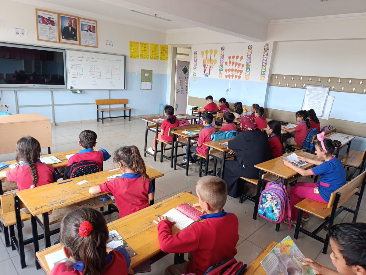 Okuryazar Gaziantep projesi kapsamında veli- öğrenci eş zamanlı kitap okuma etkinliğimiz okulumuzdagerçekleştirildi. <a href="/tcmeb/">Millî Eğitim Bakanlığı</a>   <a href="/Gaziantep_MEM/">Gaziantep İl Millî Eğitim Müdürlüğü</a> <a href="/NizipilceMEM/">Nizip İlçe Milli Eğitim Müdürlüğü</a> #okuryazargaziantep